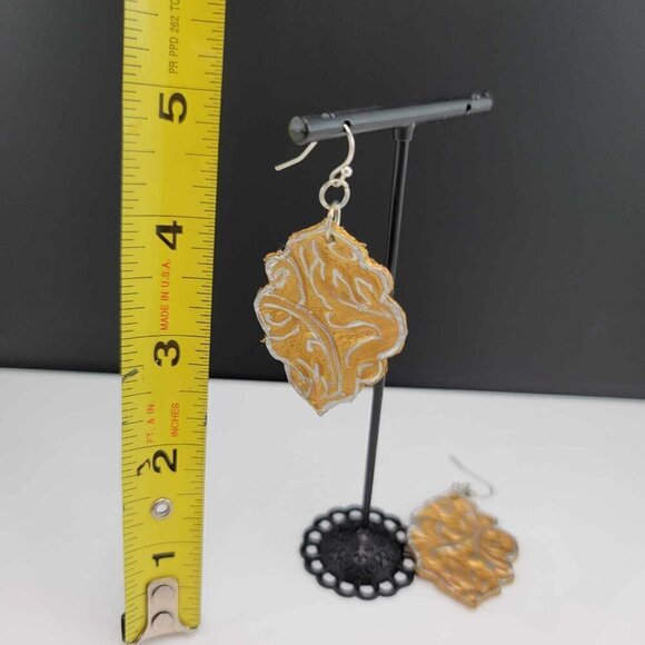 Hand painted leather earrings GUC - Picture 7 of 8